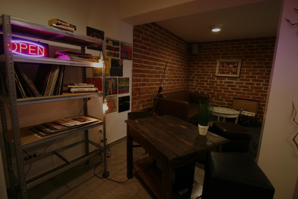 Pozitiv Hostel Zagreb Luaran gambar