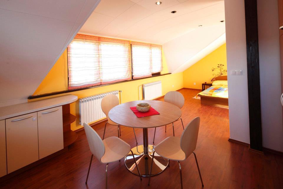 Pozitiv Hostel Zagreb Luaran gambar