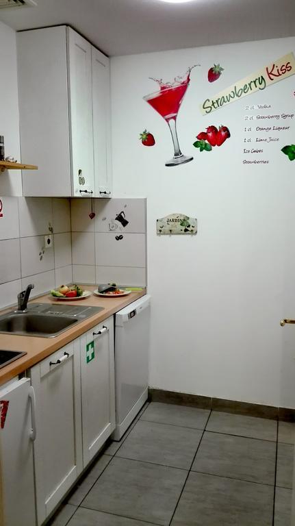Pozitiv Hostel Zagreb Luaran gambar